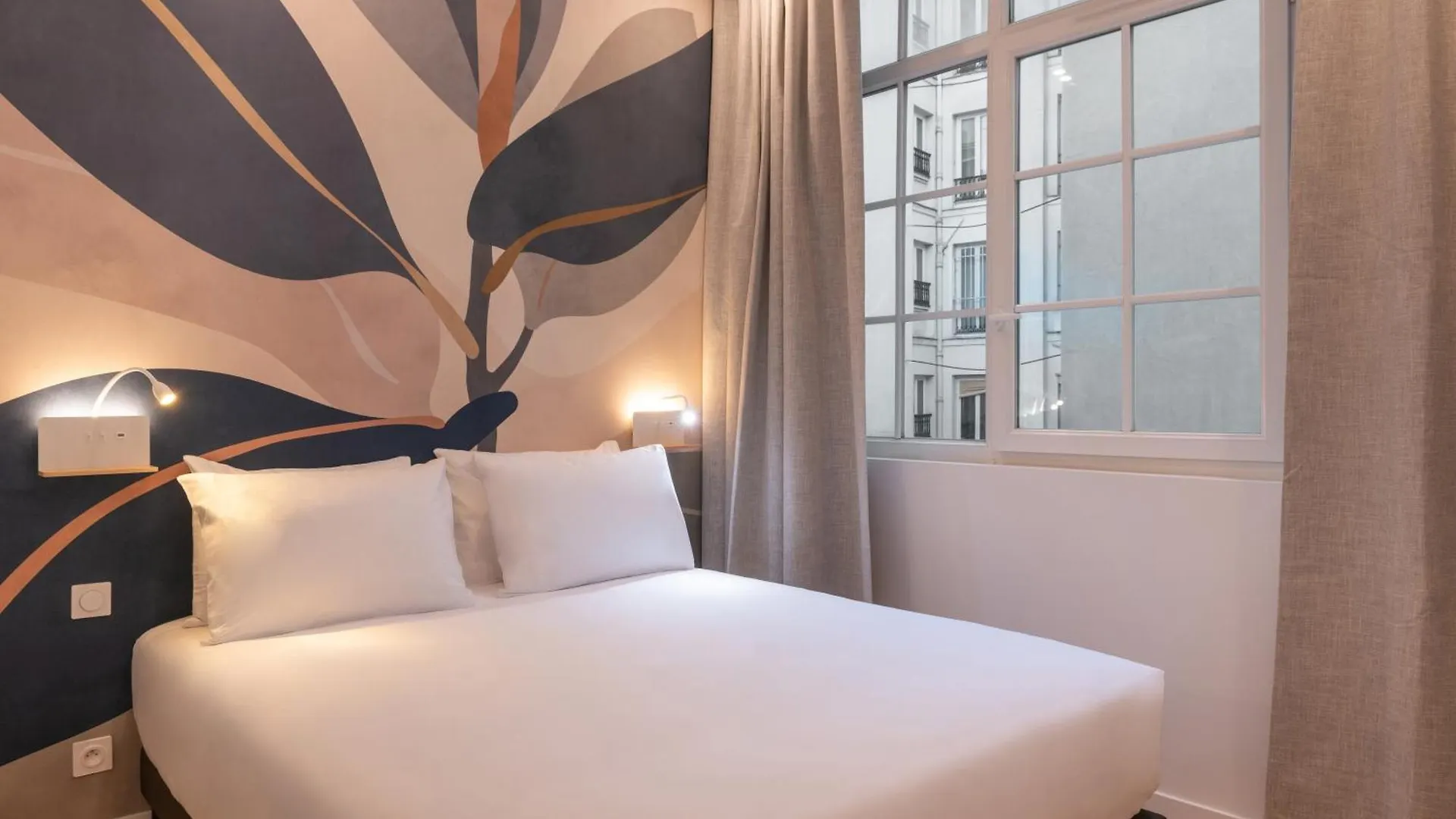 Faubourg Station Apartment Paris