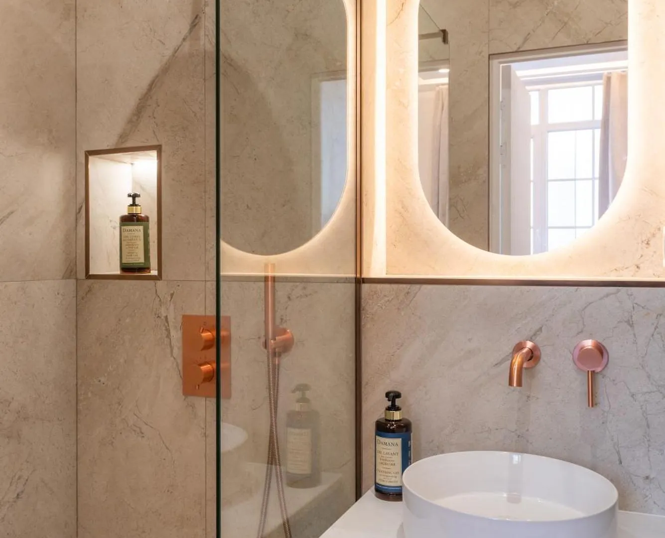 Faubourg Station Apartment Paris